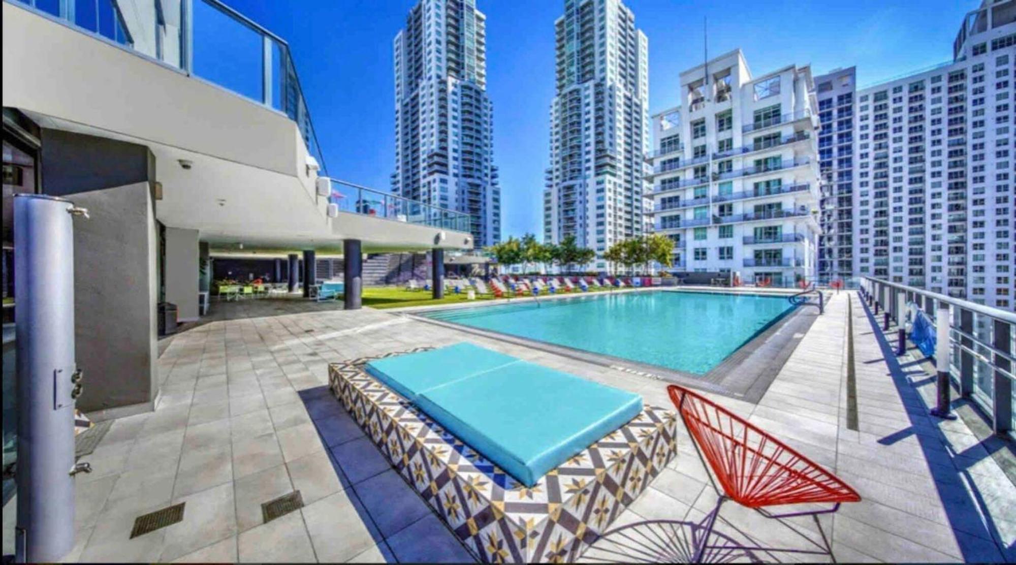 Beautiful Downtown Ocean View. Daire Miami Dış mekan fotoğraf